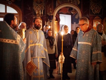 Сретение Господне молитвенно встретили на петербургском подворье Коневского монастыря