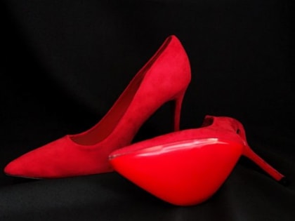 Петербуржцам объяснили, омолаживают ли менструальная кровь и сырые внутренности животных