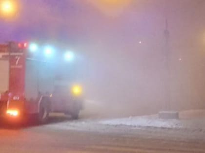 Новгородскую улицу окутало густым паром из-за аварии на теплосетях