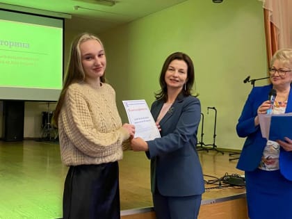 Петербургское отделение «Единой России» отметило волонтеров, прошедших курсы оказания первой медпомощи