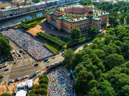 100 кадров года