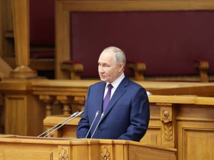 Путин заявил, что Россия непобедима, потому что многонациональный народ чувствует себя единой семьей