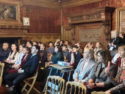 В Санкт‑Петербурге завершилась VII просветительская программа для молодых соотечественников «Читаем Блокадную книгу»