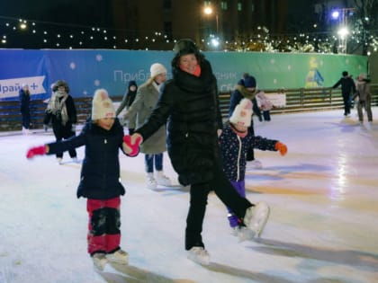 В новогодние праздники сотни тысяч человек побывали в театрах, музеях, на концертах и катках