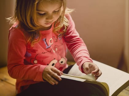 Приемные дети участников СВО из Петербурга спустя год получили льготы наравне с родными