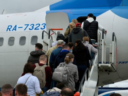 Доходность апартаментов и бесконечную очередь в Строгановский дворец обсуждали в Петербурге