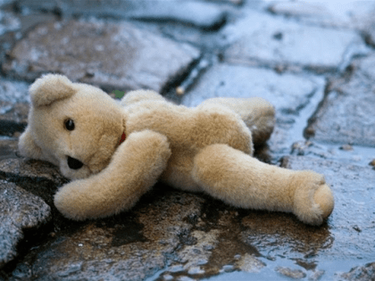 В Петербурге тренер-депутат развращал 12-летнего подопечного мальчика