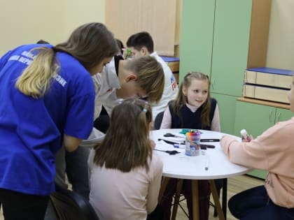 Молодогвардейцы провели мастер-класс в поддержку военных