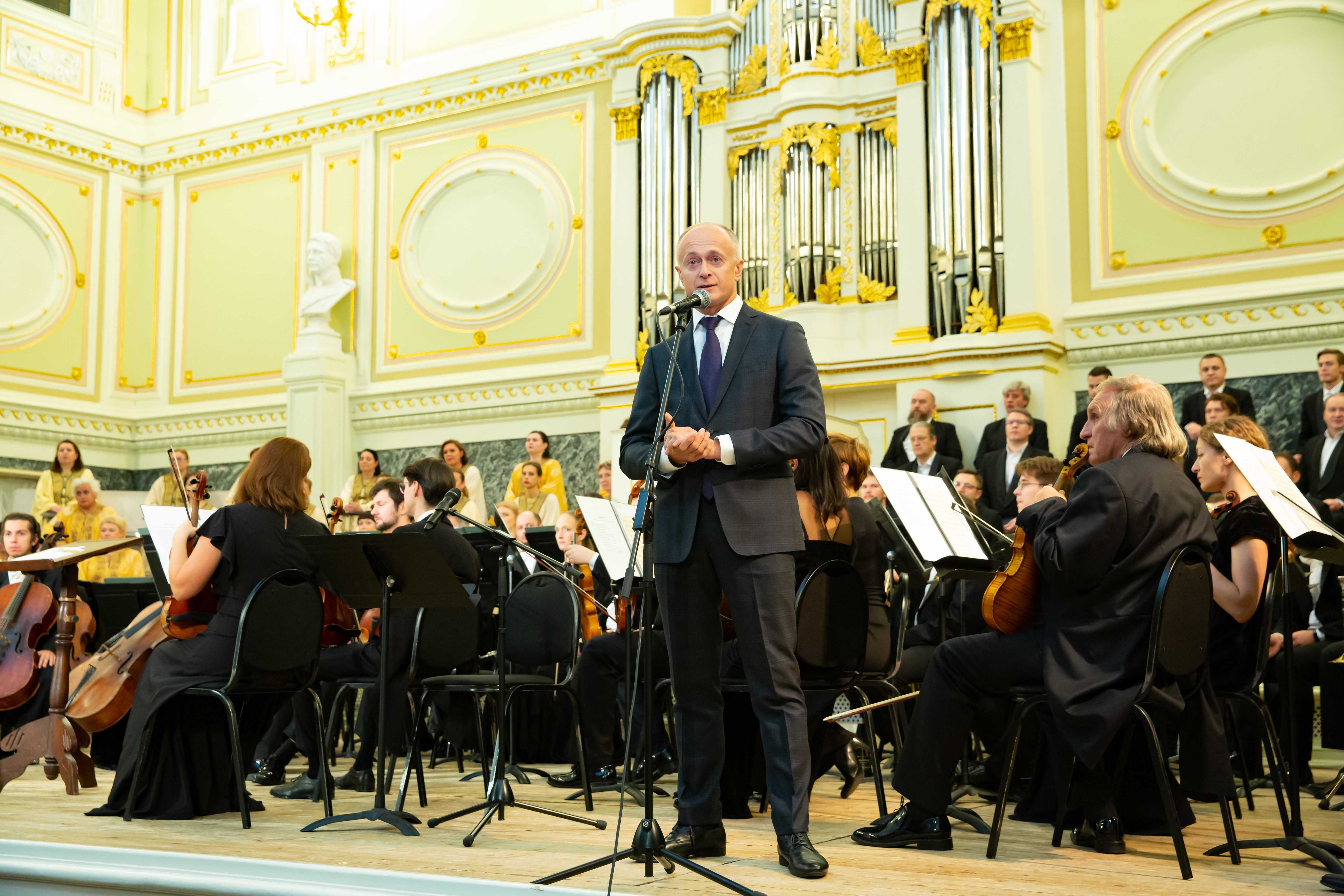 Выступления в спб. Директор Петербургской капеллы. Выступал в капелле в 2008 году в Санкт-Петербурге. Группа государственная Академическая капелла Санкт-Петербурга. Действующие капеллы Санкт Петербург.