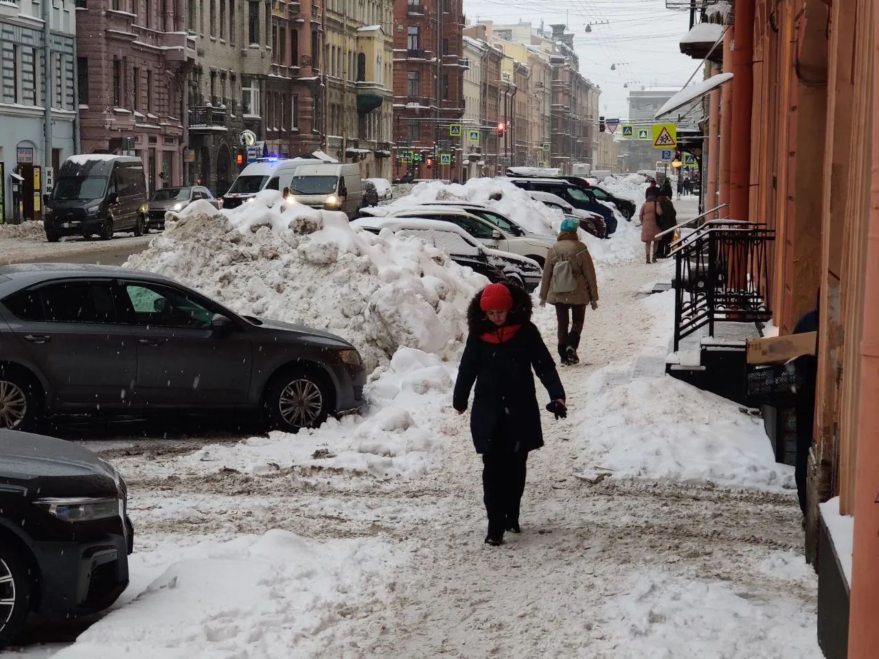 снег в питере вчера фото