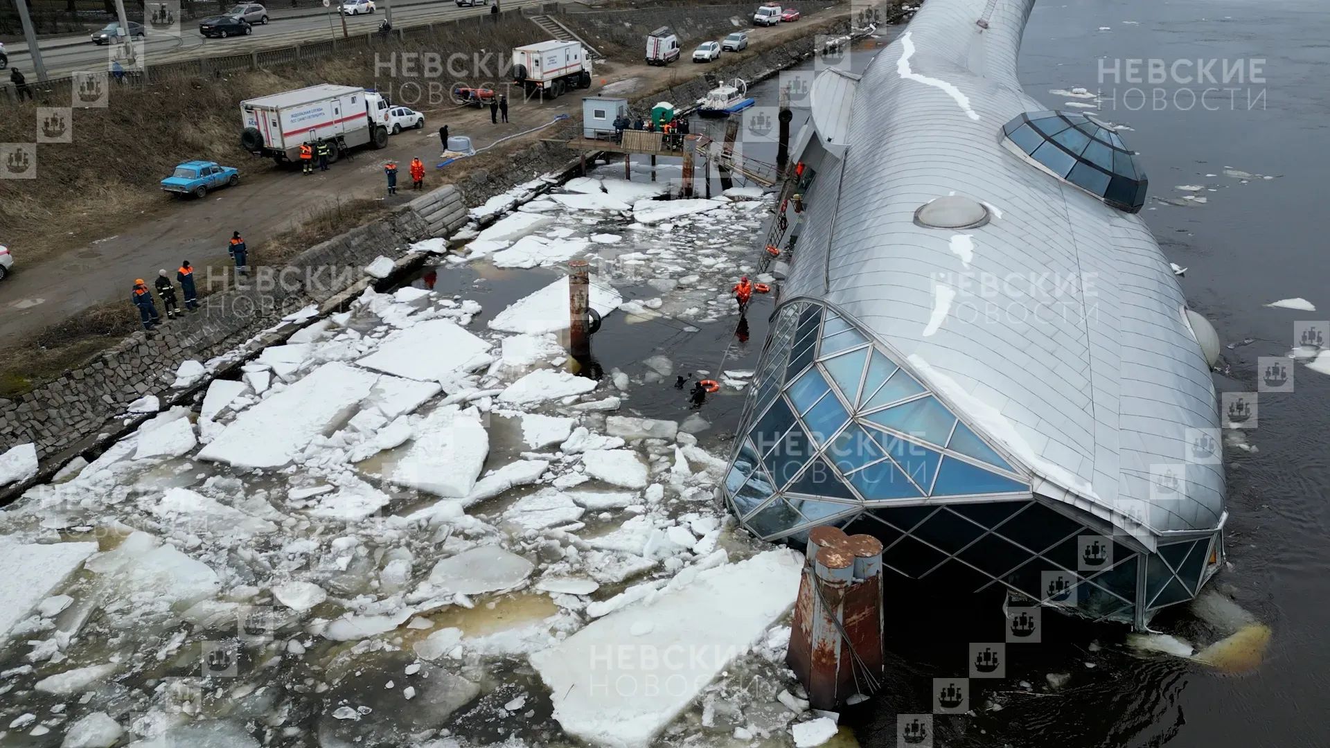 мост под водой в питере