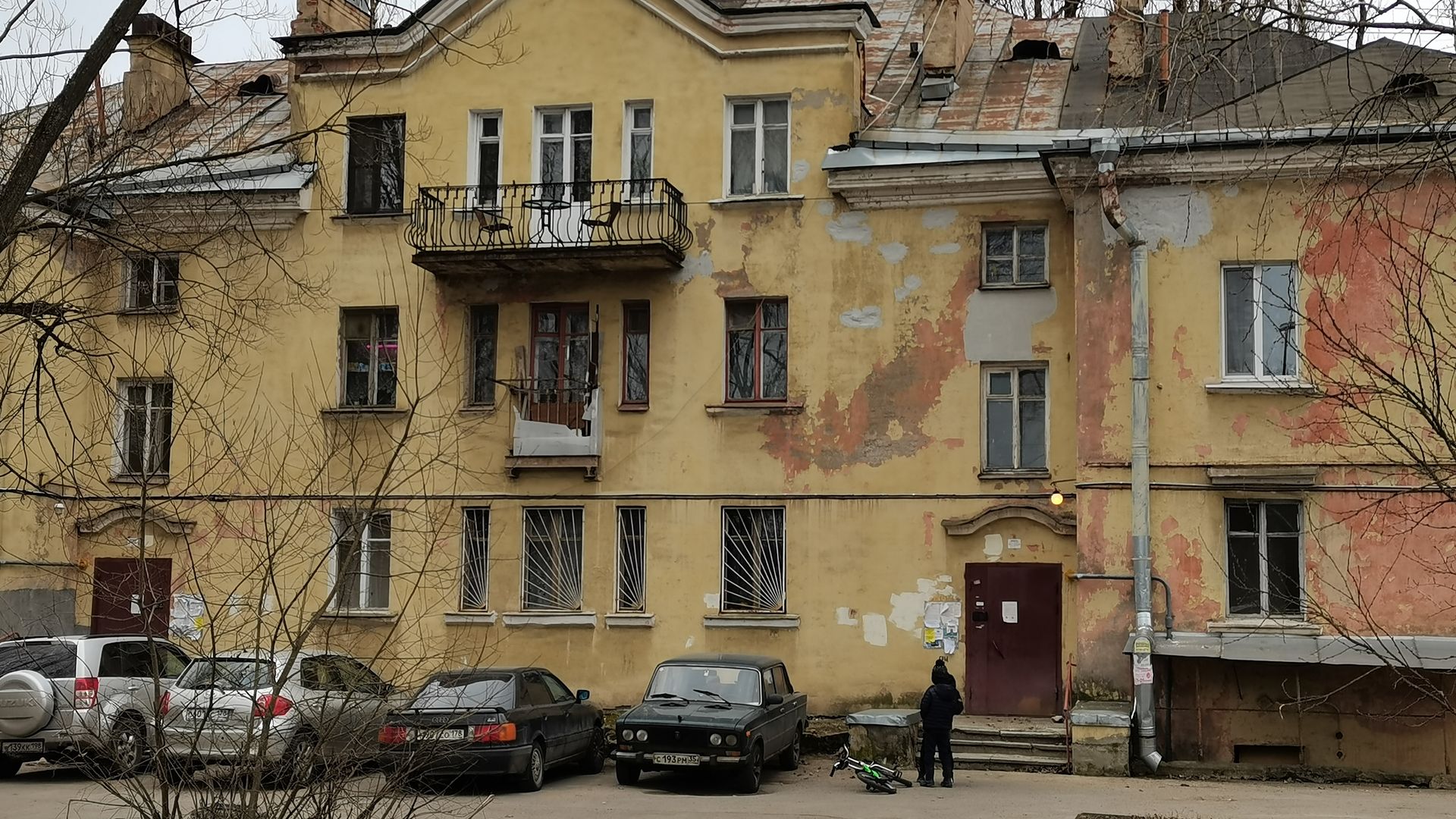 Капремонт старых домов. Фонд капремонта Петербурга. Старые дома в Колпино. Дома на загородной улице в Колпино. Петербург аварийные дома.