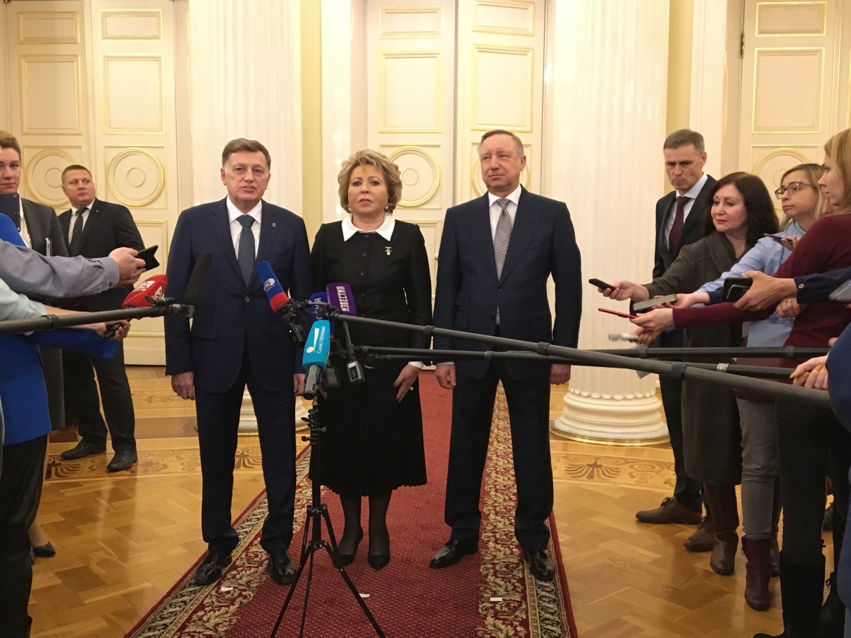 Губернатор спб до матвиенко