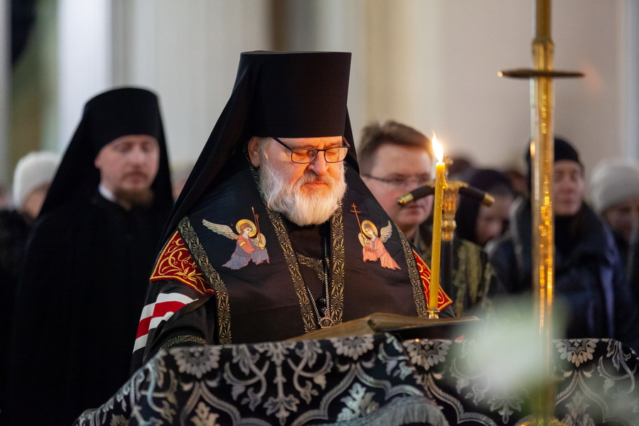 Невская лавра богослужения