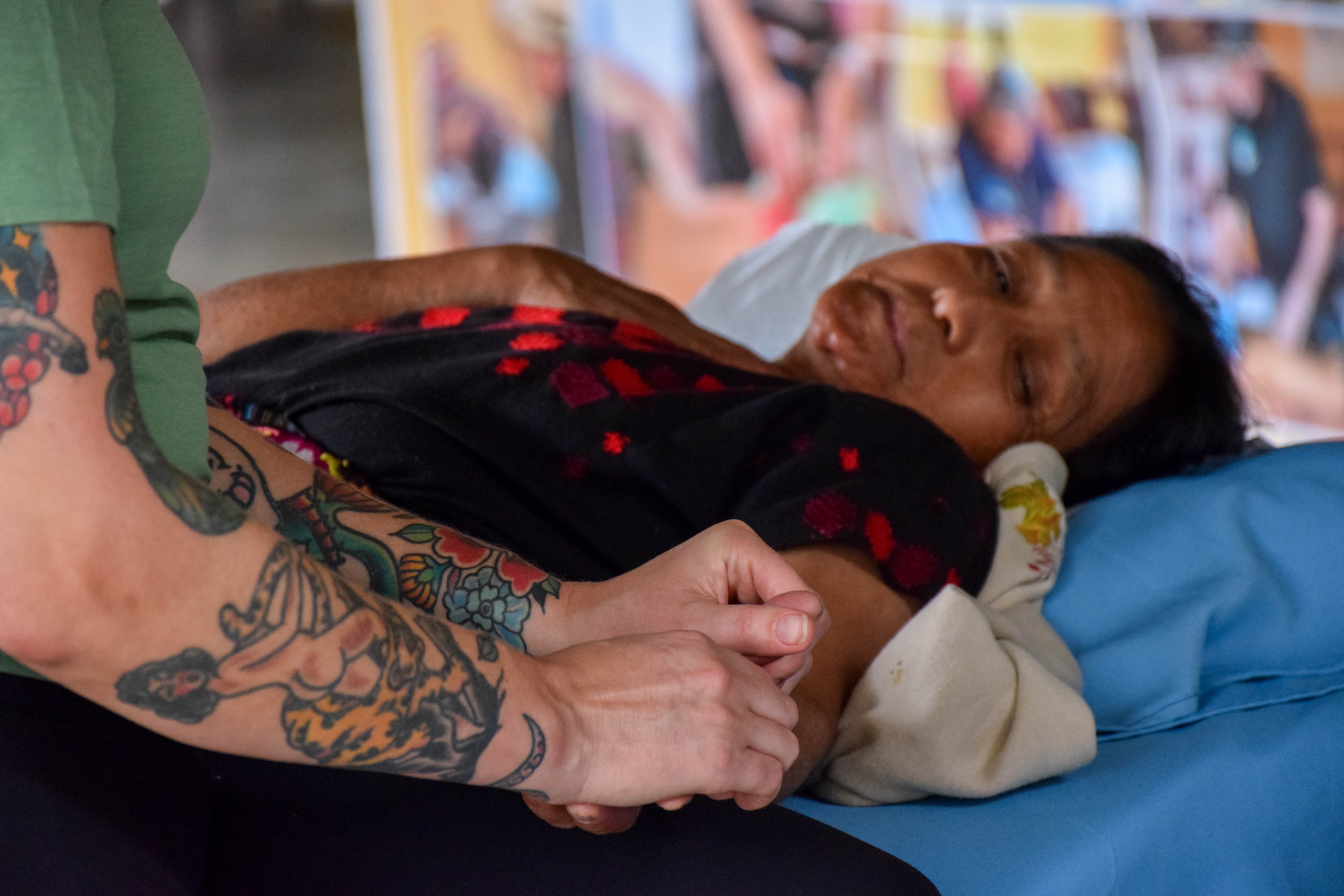 Acupuncture treatment session