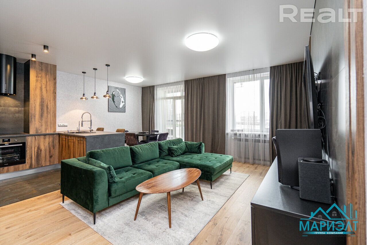 Roomer мебельный центр. метраж мебель. мебельный центр. площадь мебельных бутиков. Wall street белфан.