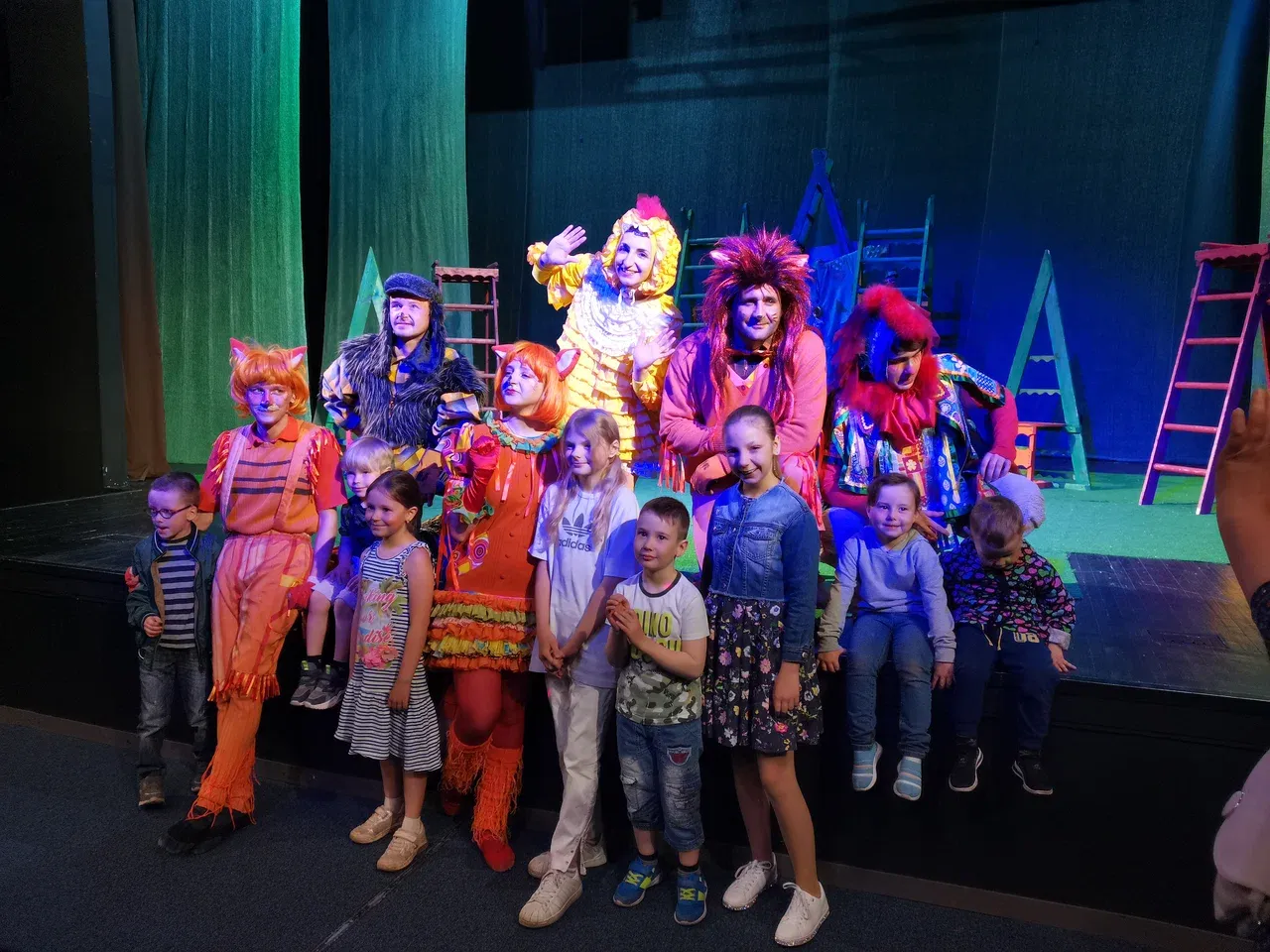 Лодейнопольский драматический театр-студия Апрель