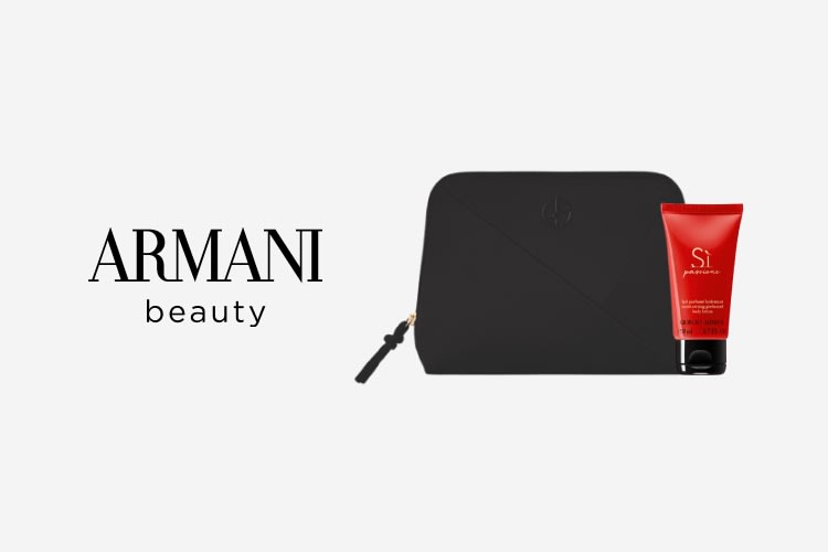 Complimentary Si Passione body milk and a pouch