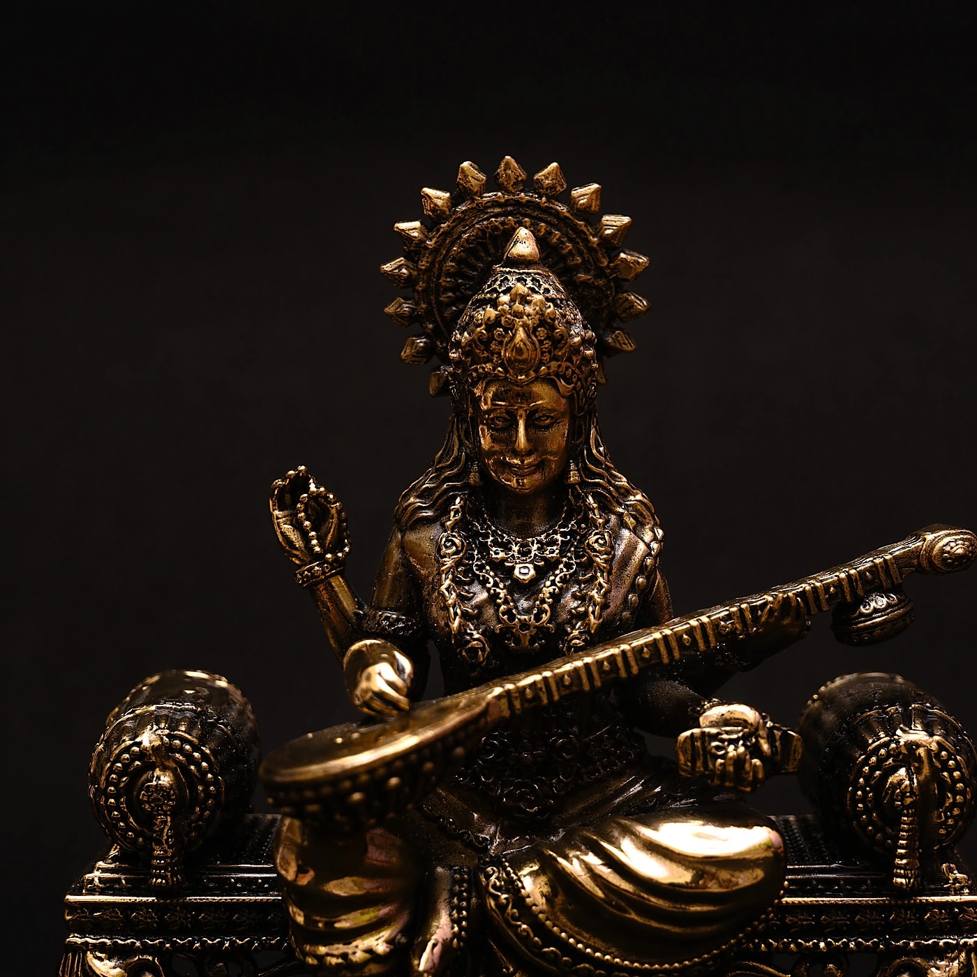 antique-brass-veena-saraswati-idol