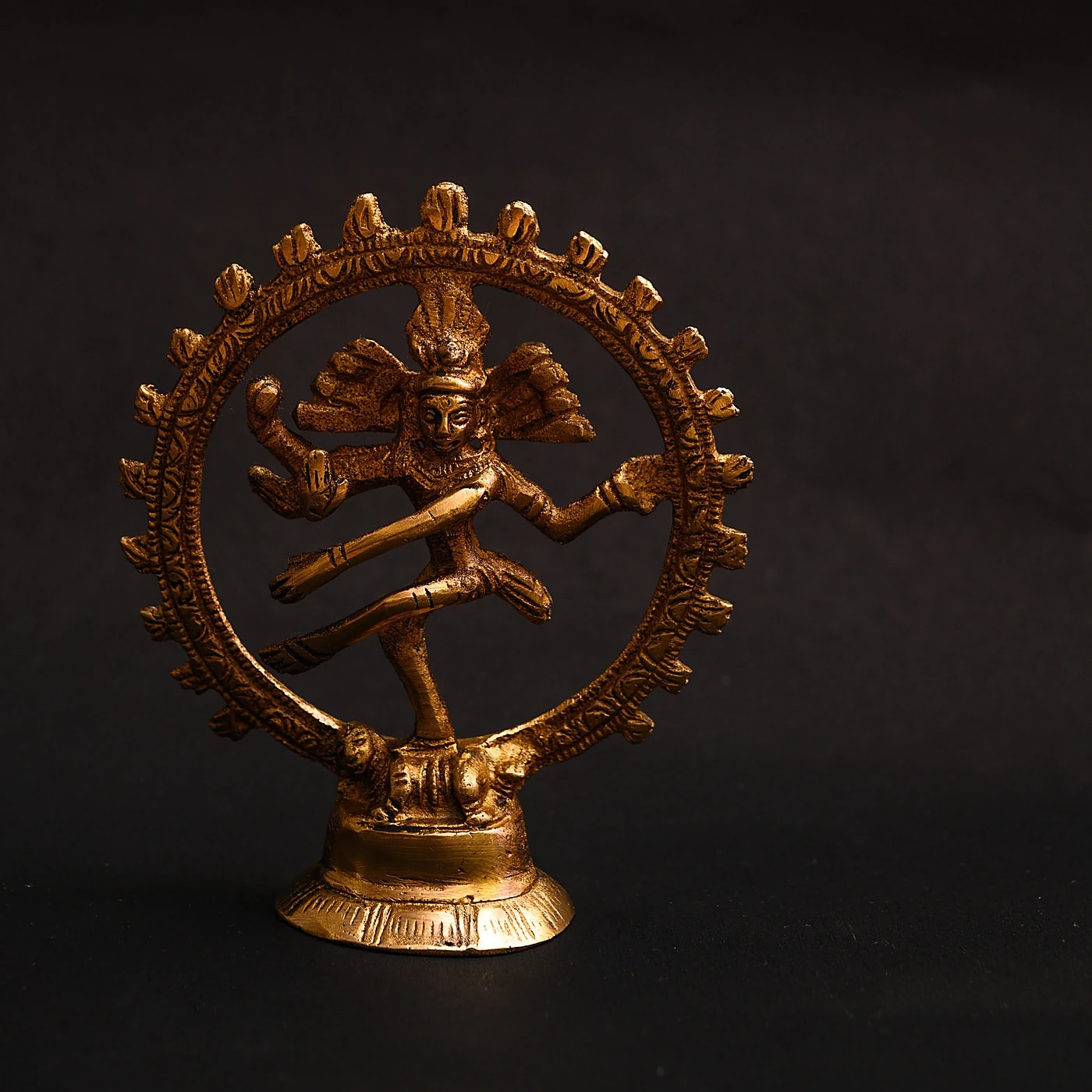 cosmic-tandava-brass-nataraja-idol
