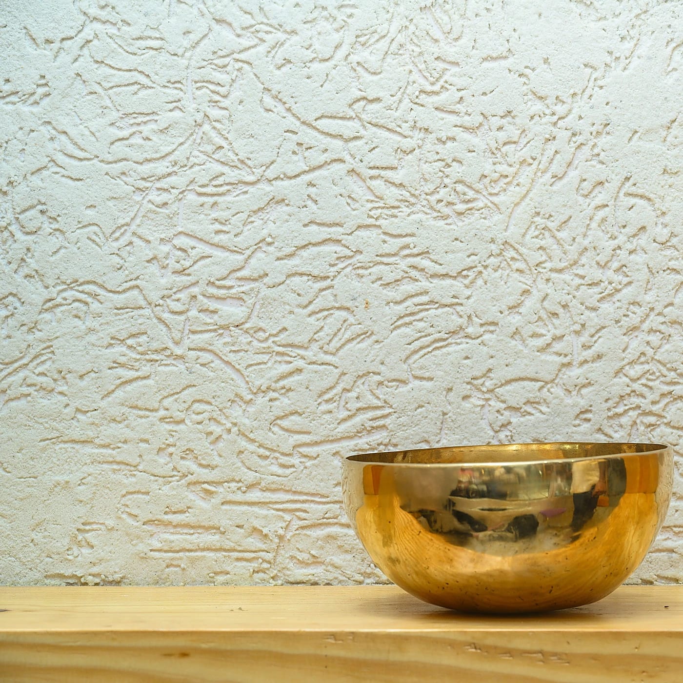 handcrafted-golden-tibetan-singing-bowl