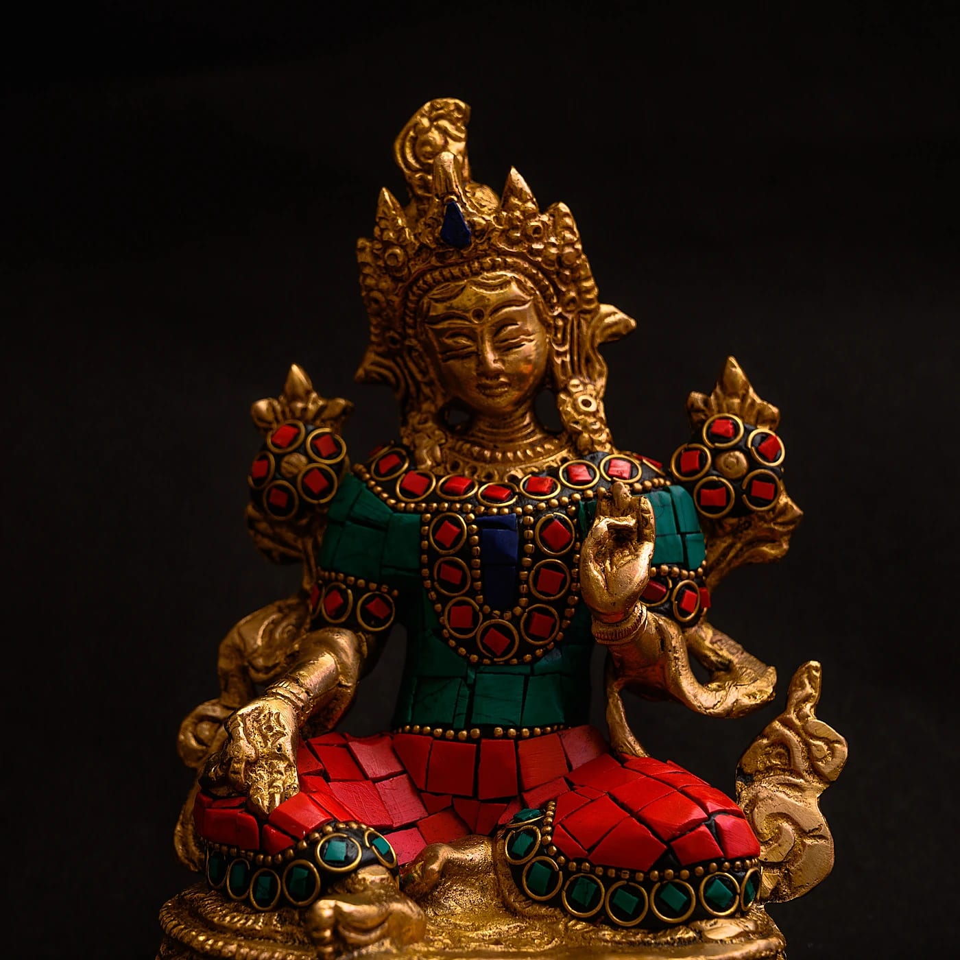 sacred-gemstone-inlaid-goddess-lakshmi-idol