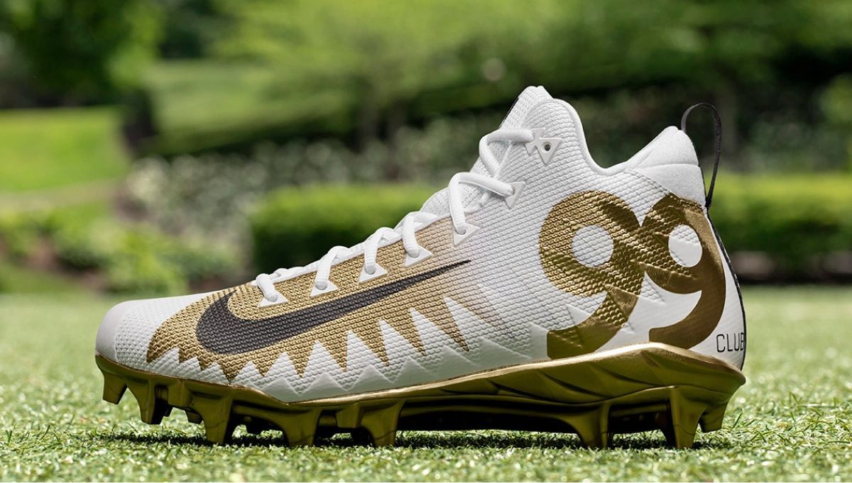 Capital Experiencias - Gánate un Nike Madden 99 Club NFL Cleats