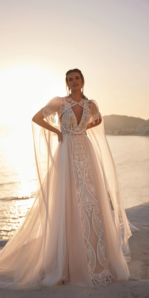 Manches longues tulle transparent robe bohème dentelle florale Monica Mariage Toulouse