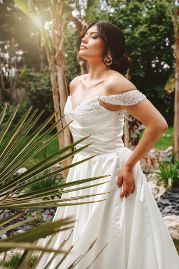Robe de mariée en promotion Vivian (taille 40)