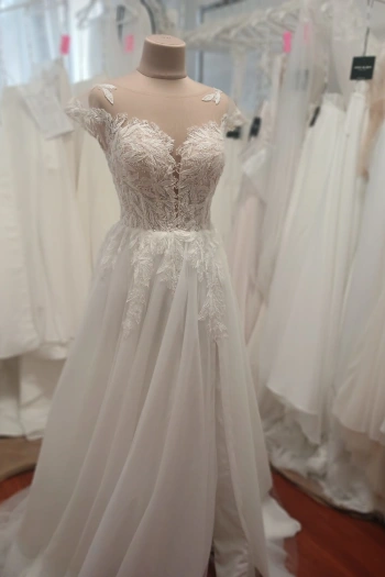 Robe de mariée en promotion Oceann (Taille 38)