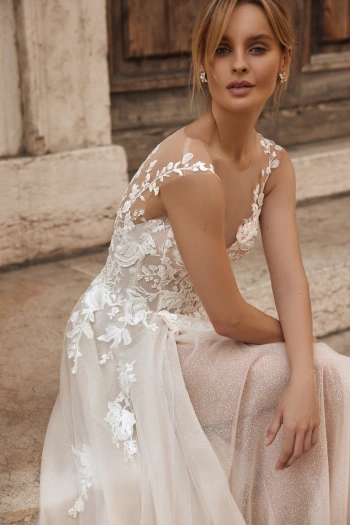 Robe de mariée princesse Lovely - Monica Mariage Toulouse