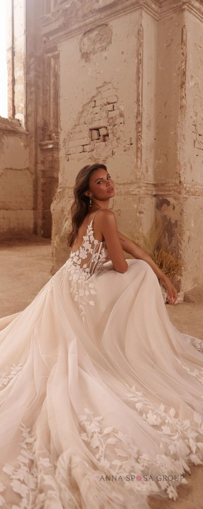 Tulle pailleté et élégance princesse – robe Emile signée Anna Sposa – essayage chez Monica Mariage
