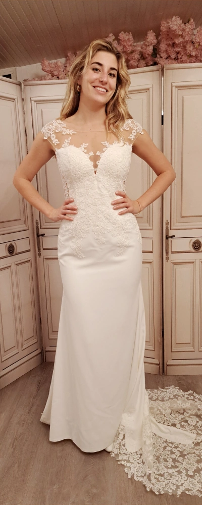Robe de mariée sirène bustier illusion dentelle florale mancherons jupe crêpe - essayage boutique