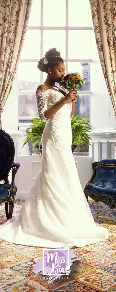 Robe de mariée sirène Autumn manches longues dentelle florale chez Monica Mariage Toulouse