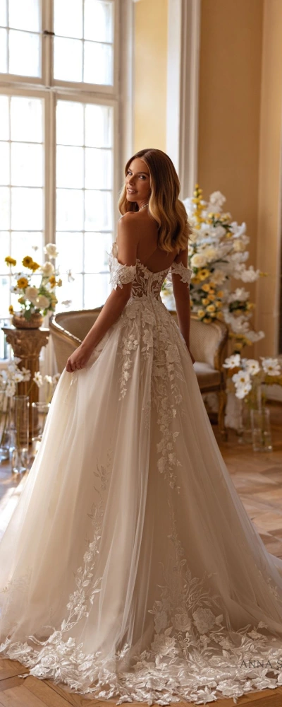 Robe mariée Luv jupe tulle princesse traîne dentelle 3D créatrice près de Toulouse