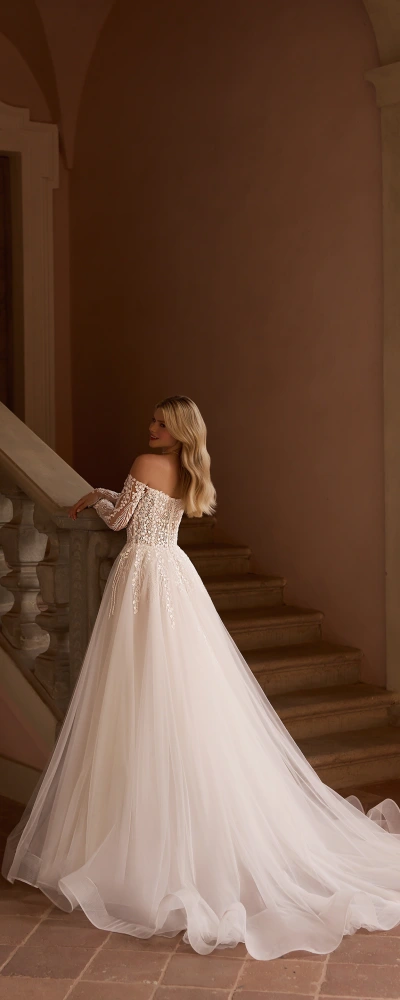 Vue de dos robe Paneton signée Anna Sposa – dos tulle illusion brodé – essayage chez Monica Mariage