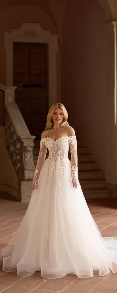 Vue plein pied robe de mariée Paneton – traîne cathédrale en tulle volumineux – créatrice près de Toulouse