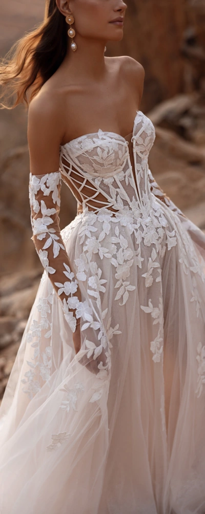 Détail corset couture et dentelle 3D robe Nabila créatrice près de Toulouse