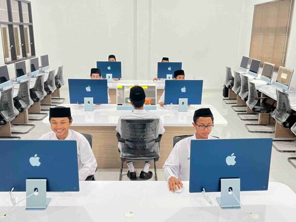 Lab Komputer I-MAC Studio