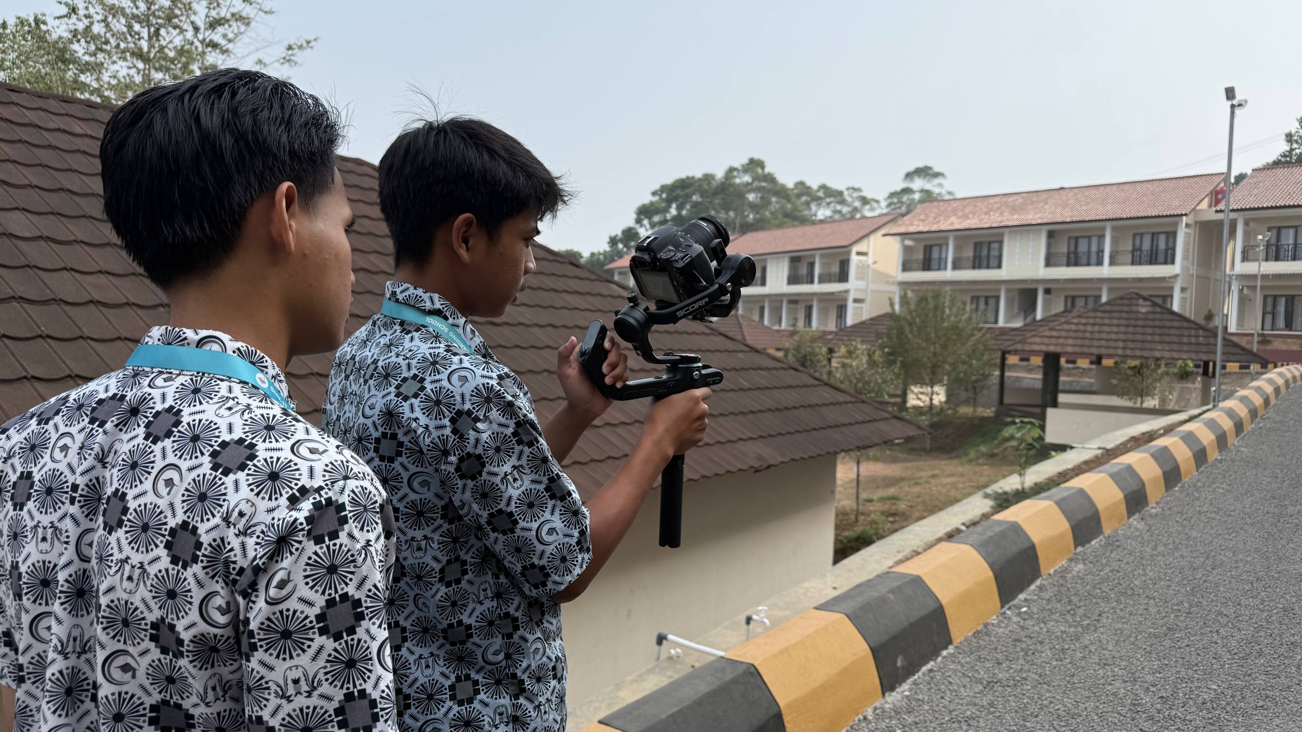 Santri DKV SMKIT As-Syifa praktek videografi