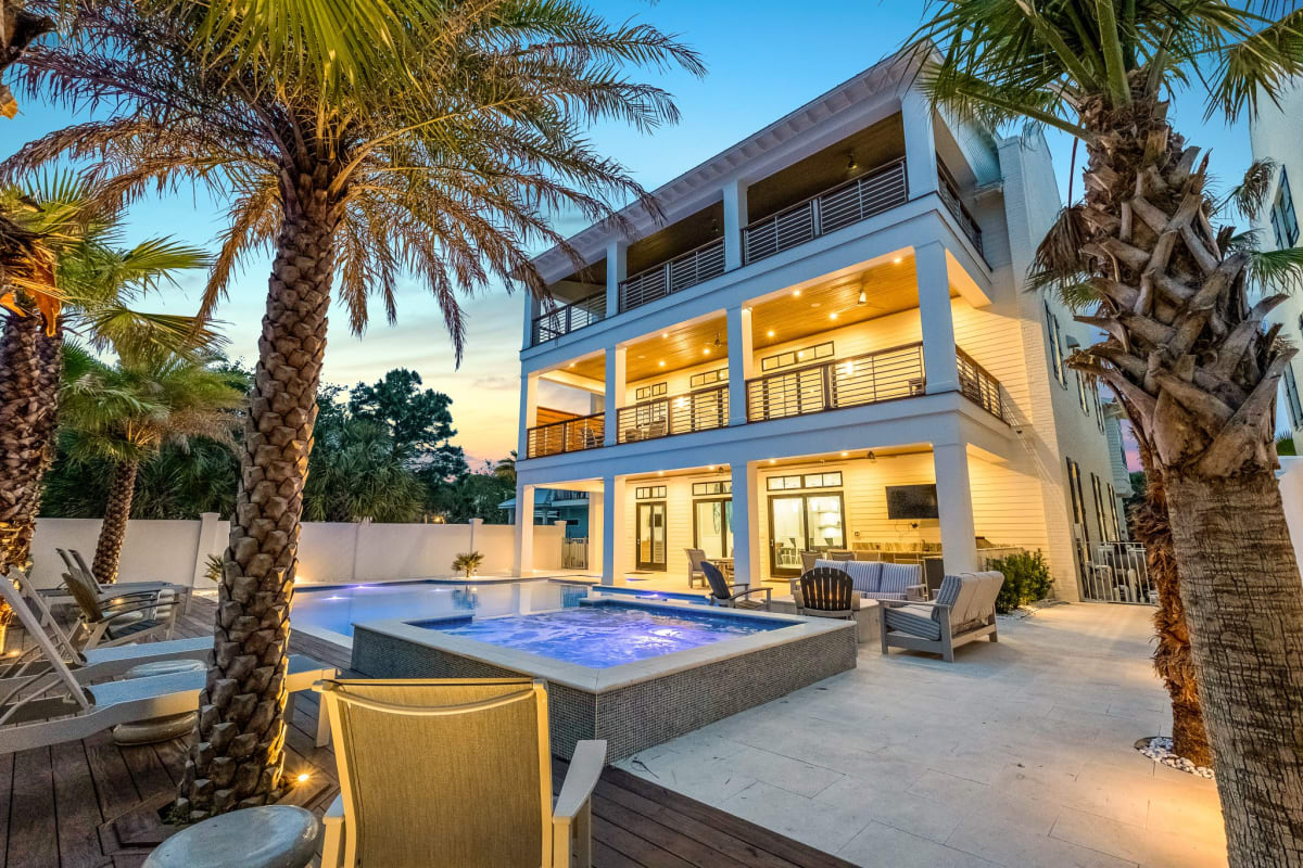 sapphire-shores-luxury-retreat sapphire shores luxury retreat