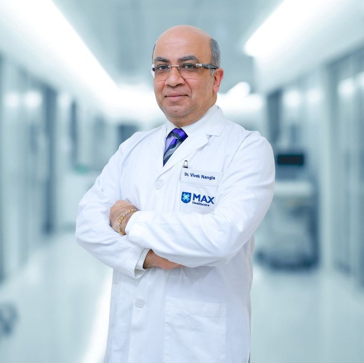 Dr Vivek Nangia 