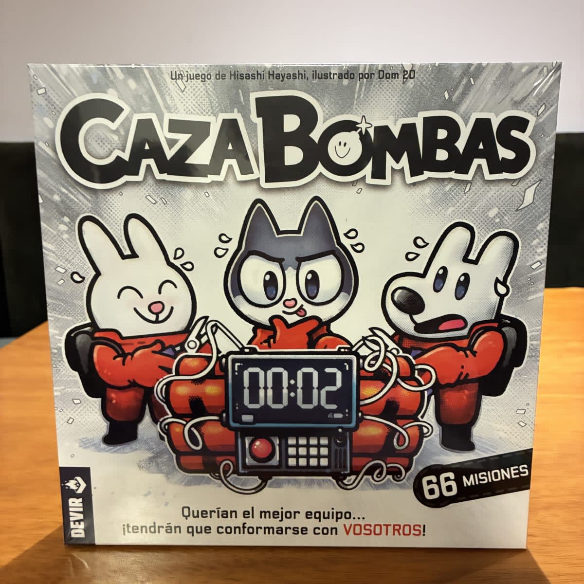 CAZA BOMBAS