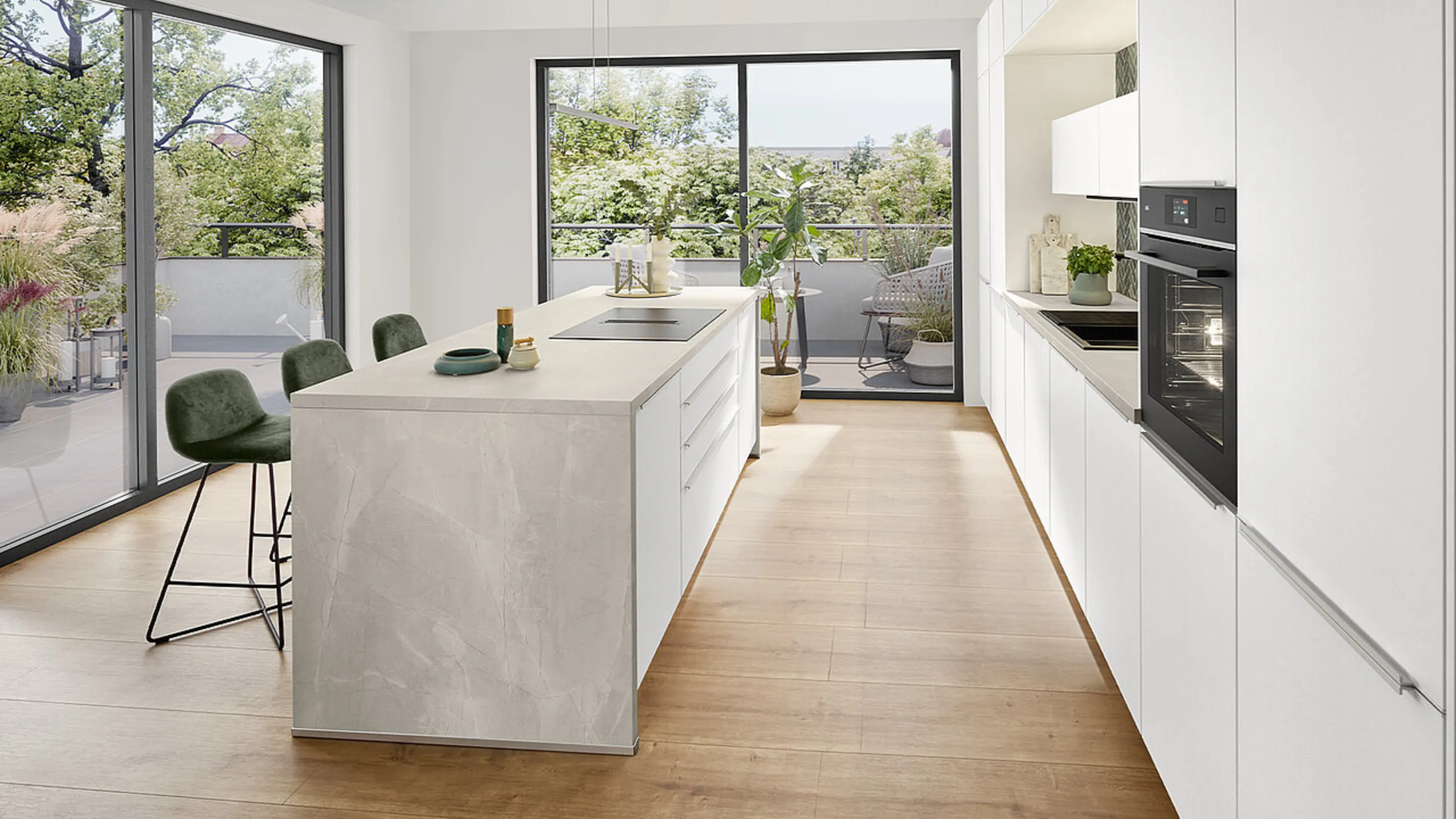 Küche mit einem großen Fenster und einem großen Fenster