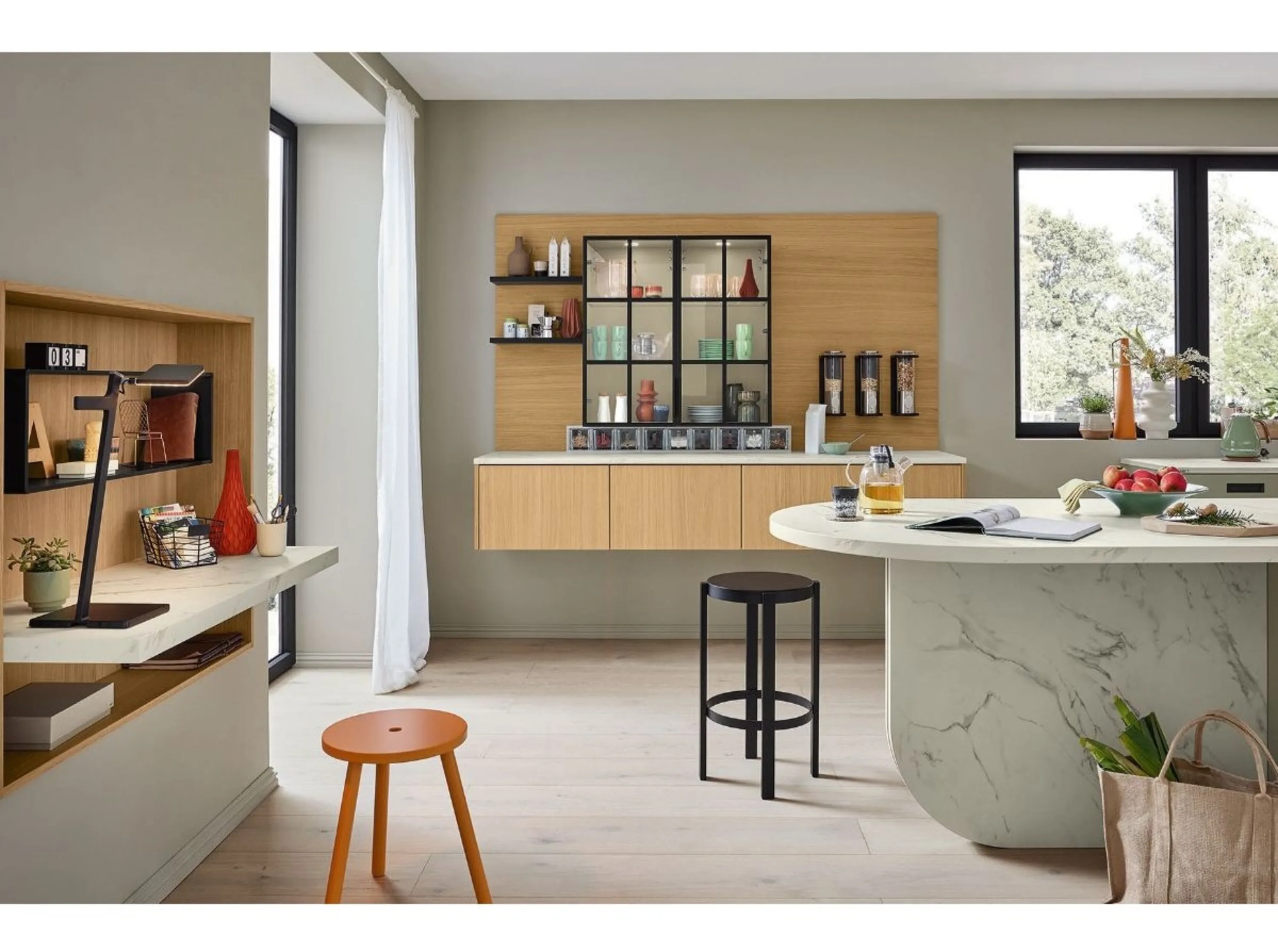 Küche mit Theke, Theke und Hocker