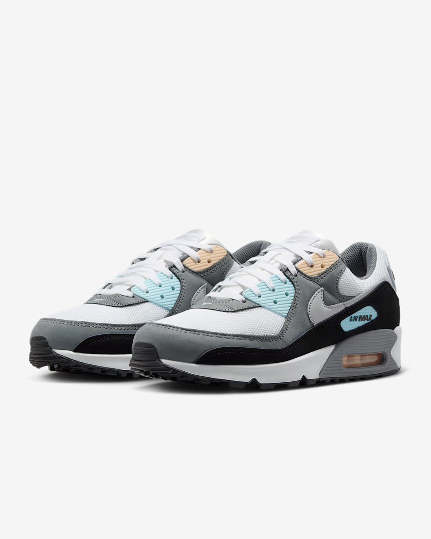 Immagine 2 per Nike Air Max 90: L'Icona che Rifiuta di Invecchiare o una Gloriosa Reliquia?