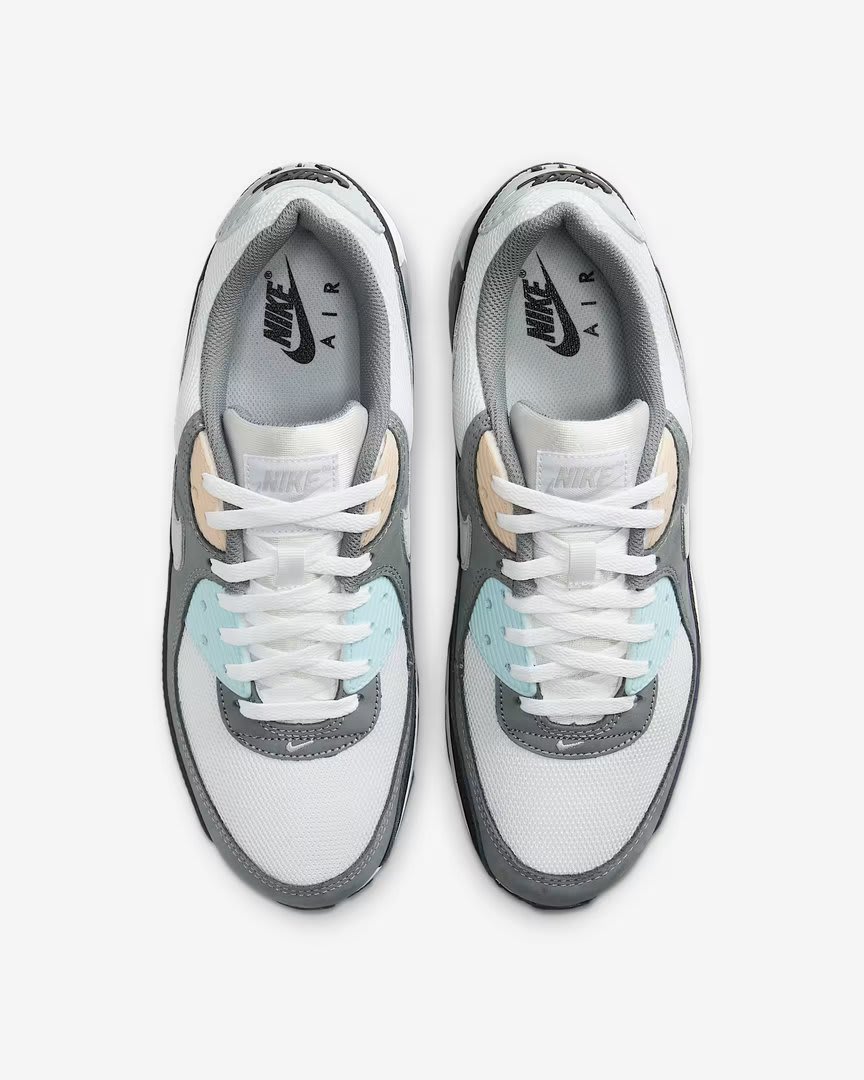 Immagine 6 per Nike Air Max 90: L'Icona che Rifiuta di Invecchiare o una Gloriosa Reliquia?
