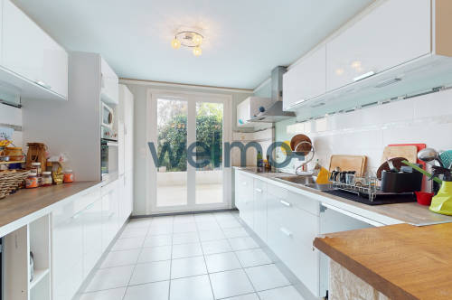 Voir ce bien https://res.cloudinary.com/dkd0qir3y/image/upload/l_welmo-fr-text2,o_50/fnlqe0p7ic7kovusxxnj.jpg