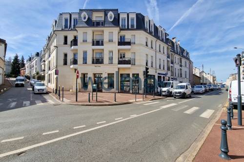 Voir ce bien https://res.cloudinary.com/dkd0qir3y/image/upload/l_welmo-fr-text2,o_50/gnqhnllalv7jobgqic5o.jpg