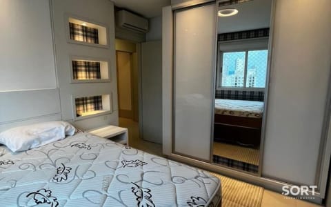 Suíte Apartamento no Edifício Garden Plaza